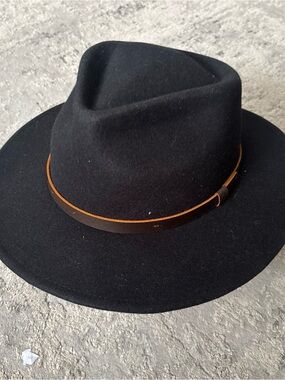 Oddjob Men's Black Felt Fedora Hat with Brown Leather Band